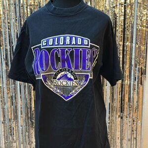 Colorado Rockies black and purple t-shirt trench ultra brand size L